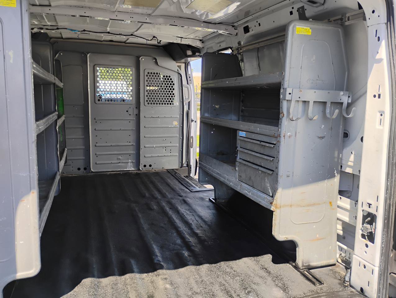 Used 2015 Ford Transit 150 130 Low Roof RWD image 23