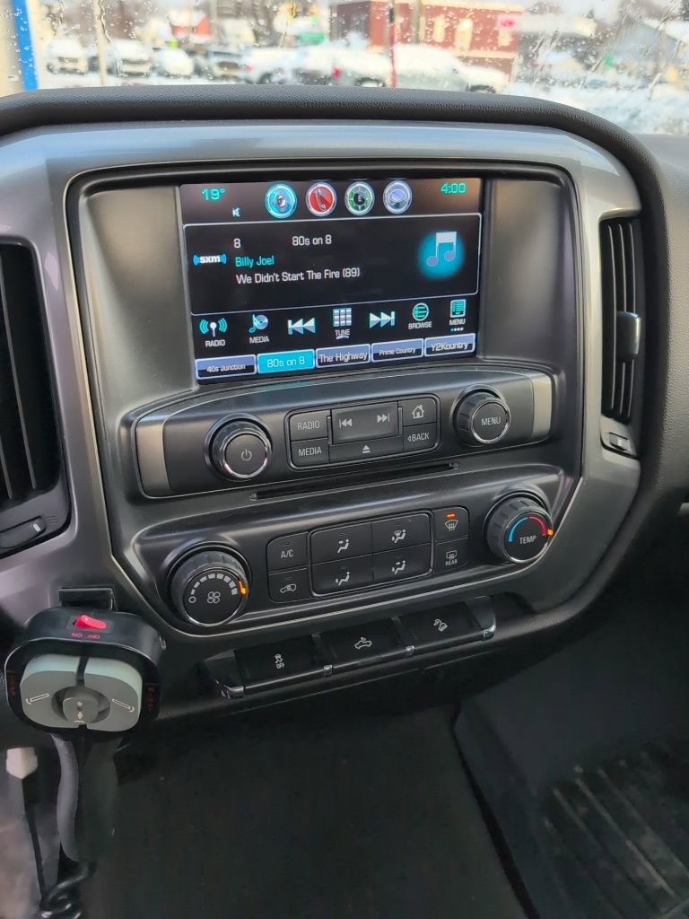 Used 2017 Chevrolet Silverado 1500 LT w/ LT Convenience Package image 9