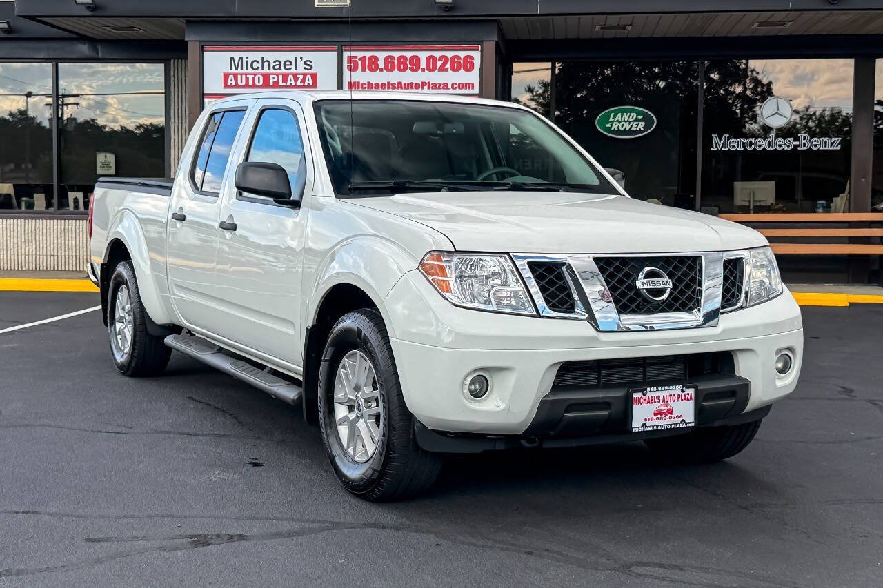 Used 2021 Nissan Frontier SV AWD/4WD image 1