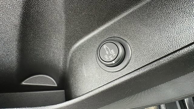 Used 2019 Chevrolet Equinox LT AWD/4WD image 25