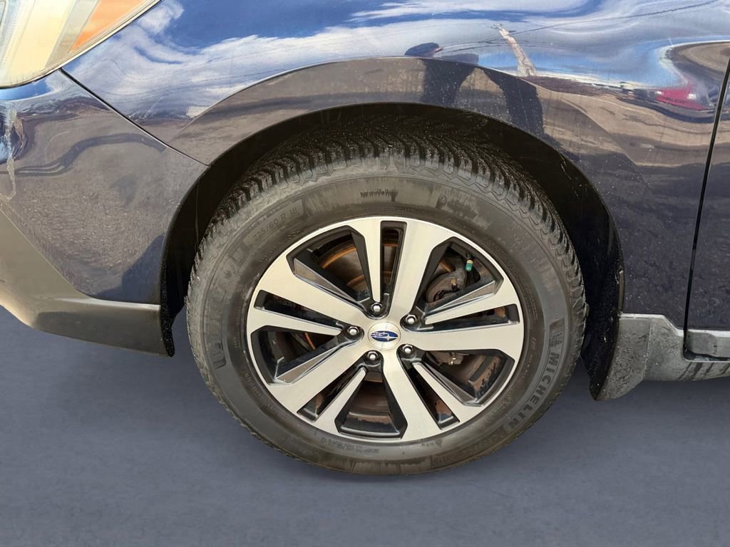 Used 2018 Subaru Outback 2.5i Limited image 9