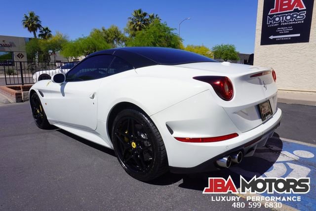Used 2015 Ferrari California T image 46