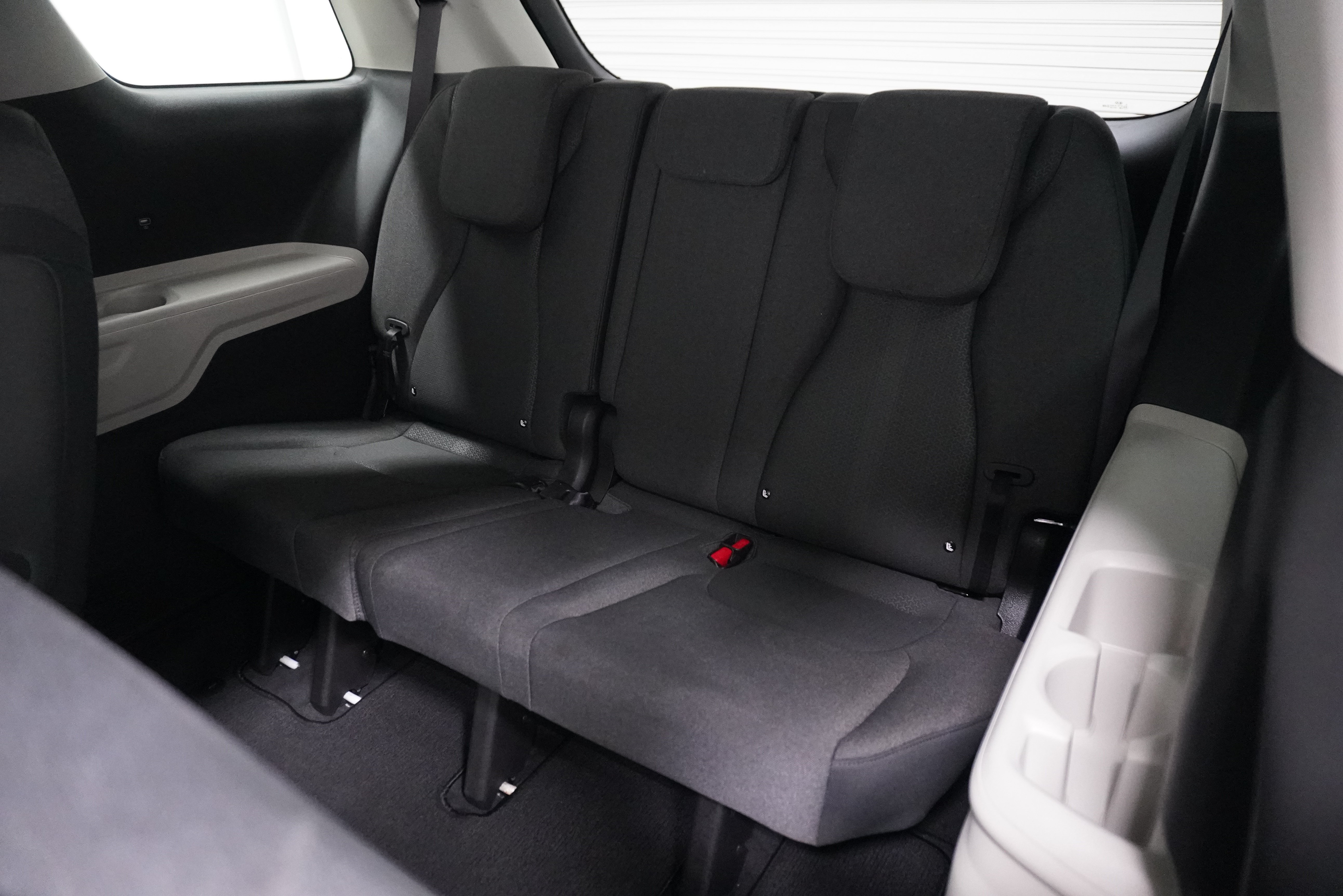 Used 2022 Kia Carnival LX FWD image 14