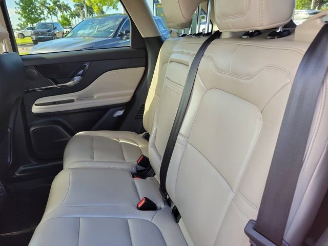 Certified 2025 Lincoln Corsair FWD image 16