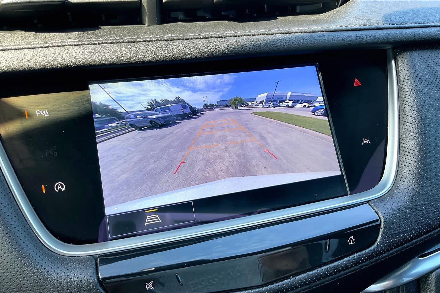 Used 2024 Cadillac XT6 Luxury FWD image 29