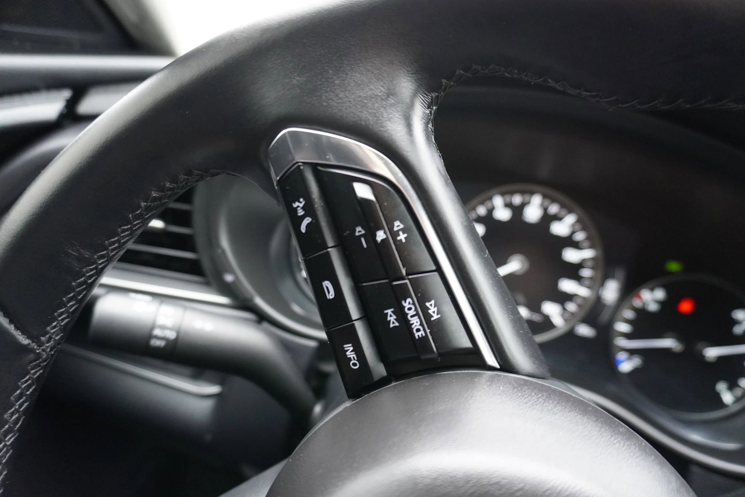 Used 2025 MAZDA CX-30 AWD 2.5 S w/ Select Sport Pkg image 21