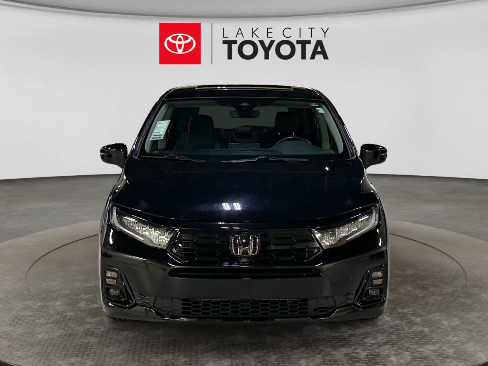 Used 2025 Honda Odyssey Elite image 14