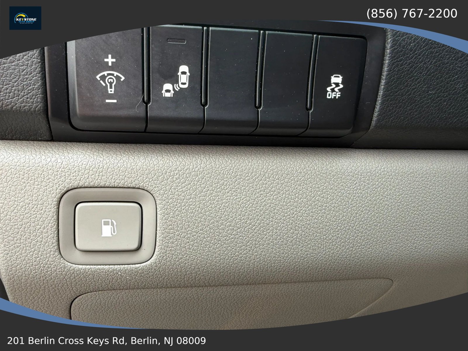 Used 2021 Kia Sedona EX FWD image 35