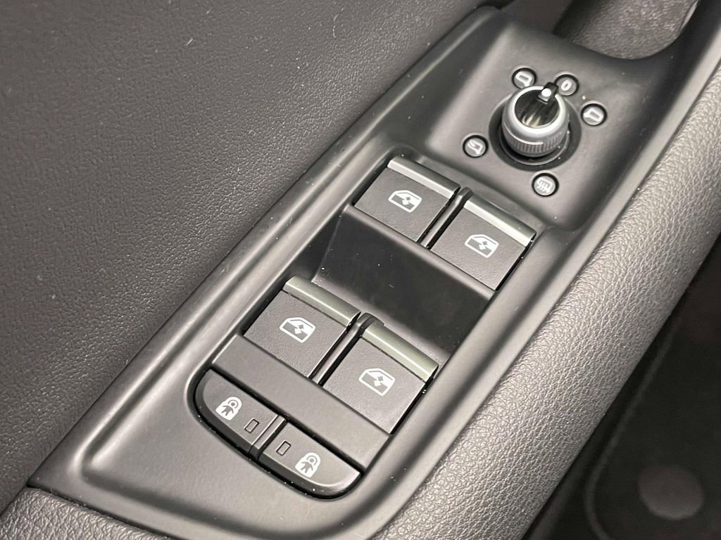 Used 2023 Audi Q7 2.0T Premium w/ Convenience Package image 38