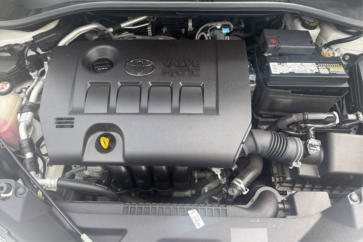 Used 2018 Toyota C-HR XLE FWD image 22