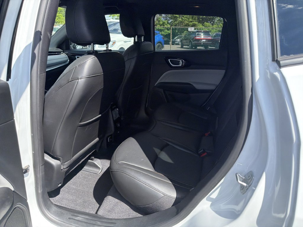 Used 2023 Jeep Compass Limited AWD/4WD image 13