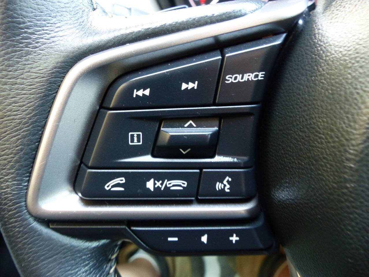 Used 2024 Subaru Outback Premium AWD/4WD image 45
