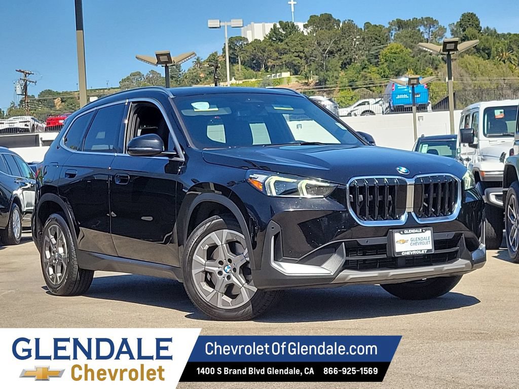Used 2023 BMW X1 xDrive28i AWD/4WD image 1