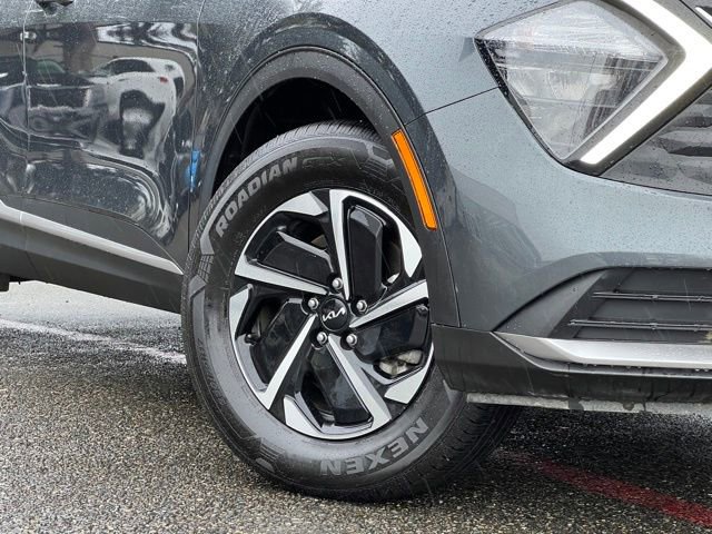 Certified 2023 Kia Sportage LX image 2