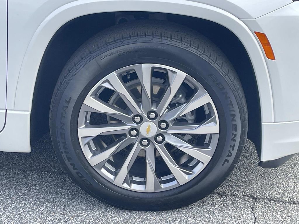 Used 2023 Chevrolet Traverse Premier w/ LPO, Floor Liner Package image 10