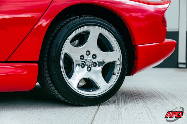 Used 2002 Dodge Viper GTS RWD image 48