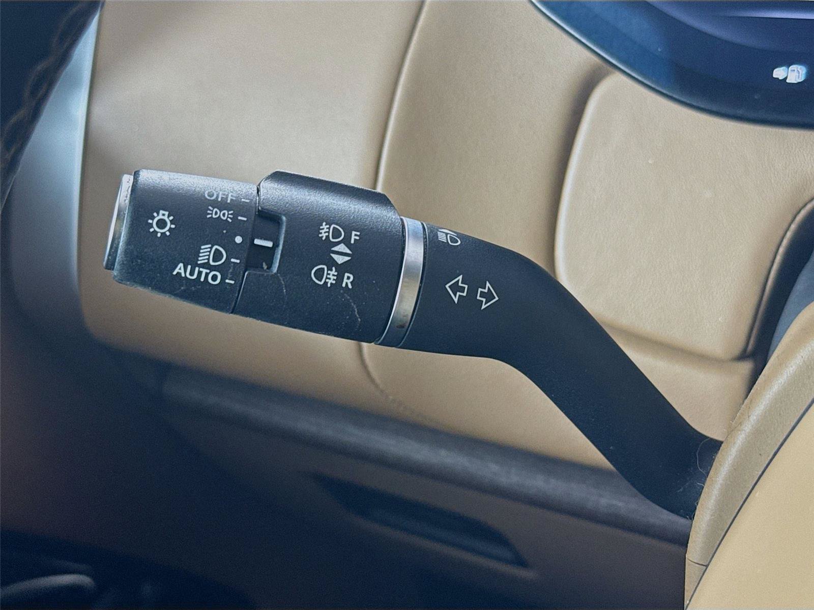 Used 2023 Land Rover Range Rover SE AWD/4WD image 6