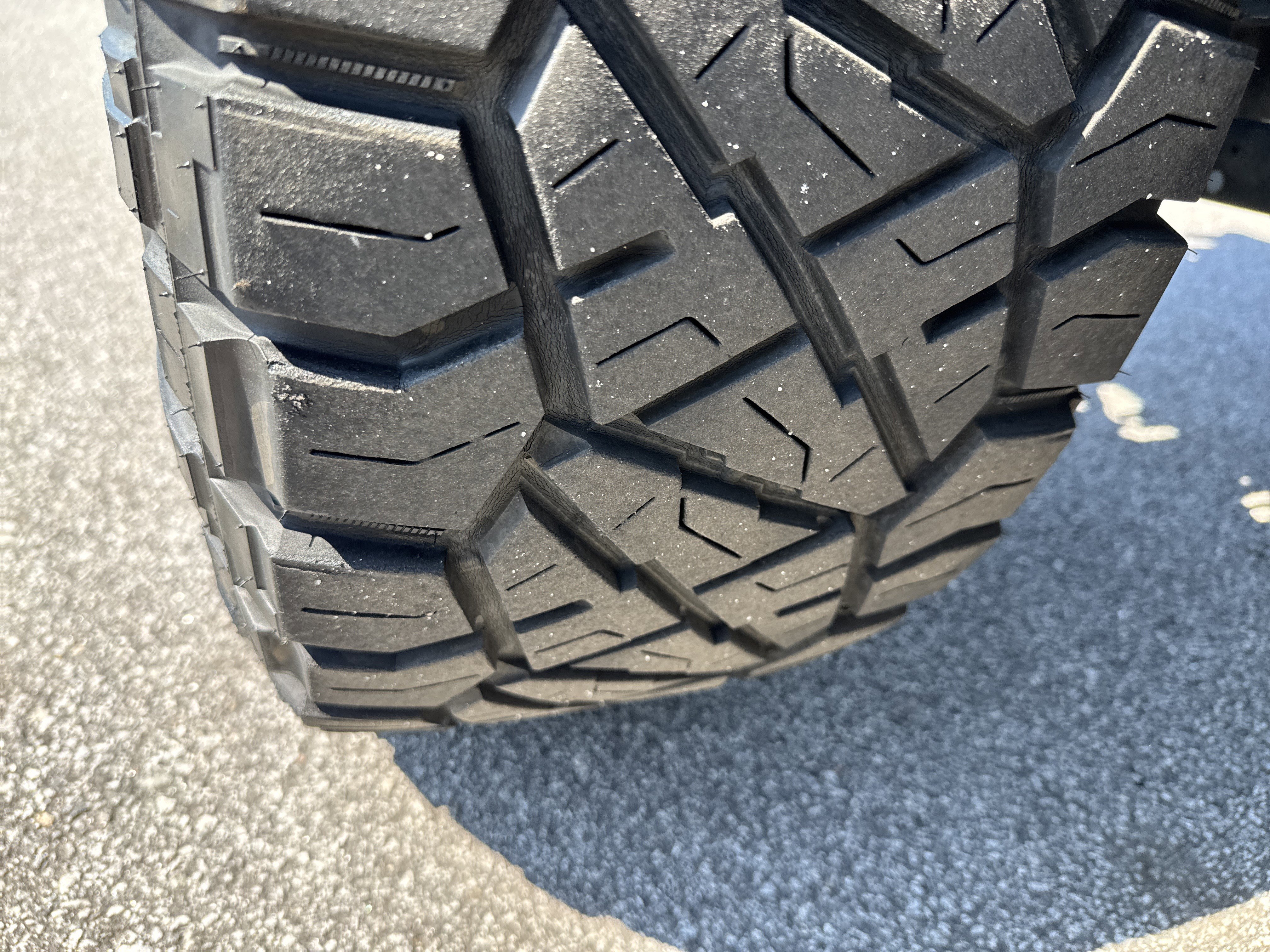 Used 2018 Jeep Wrangler Unlimited Sport w/ Connectivity Group image 12