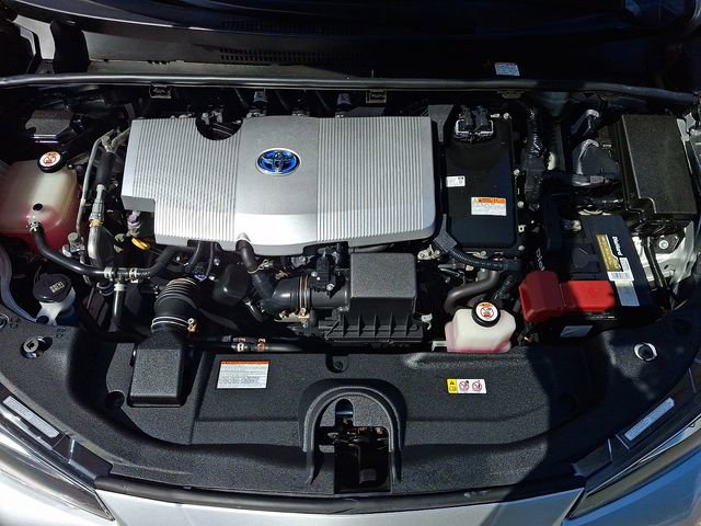 Used 2020 Toyota Prius LE AWD/4WD image 29