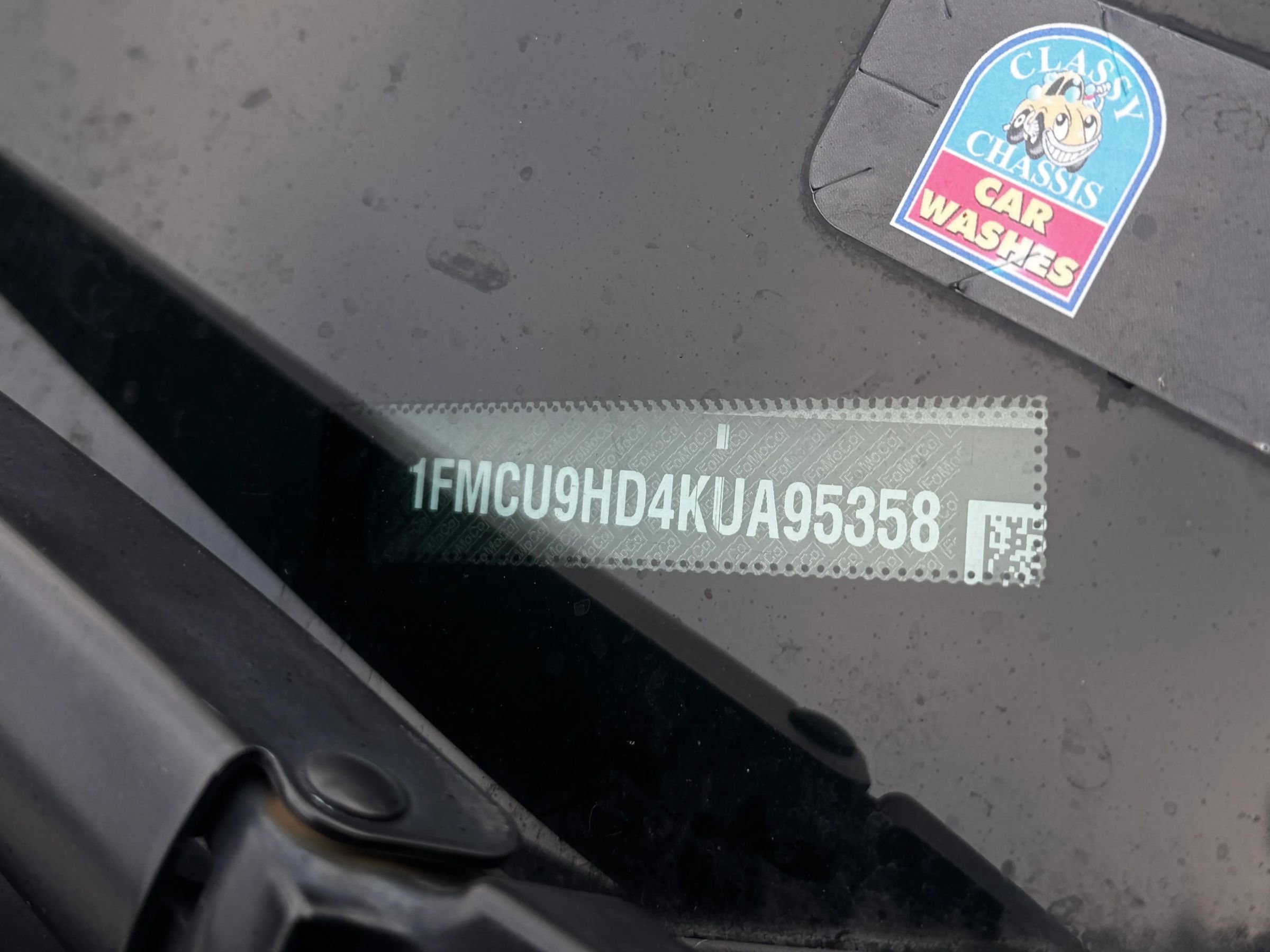 Used 2019 Ford Escape SEL image 16