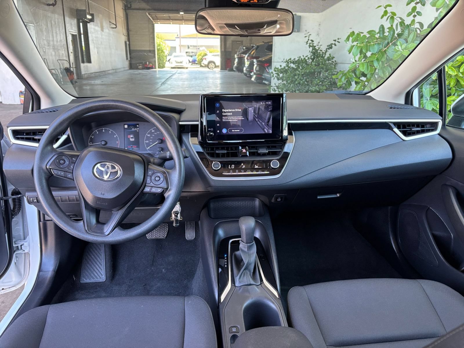 Used 2025 Toyota Corolla LE FWD image 57