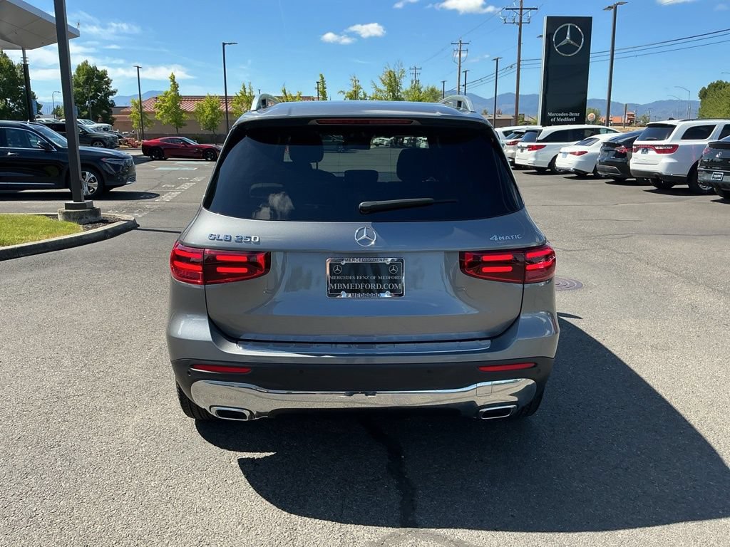 Certified 2026 Mercedes-Benz GLB 250 4MATIC image 9