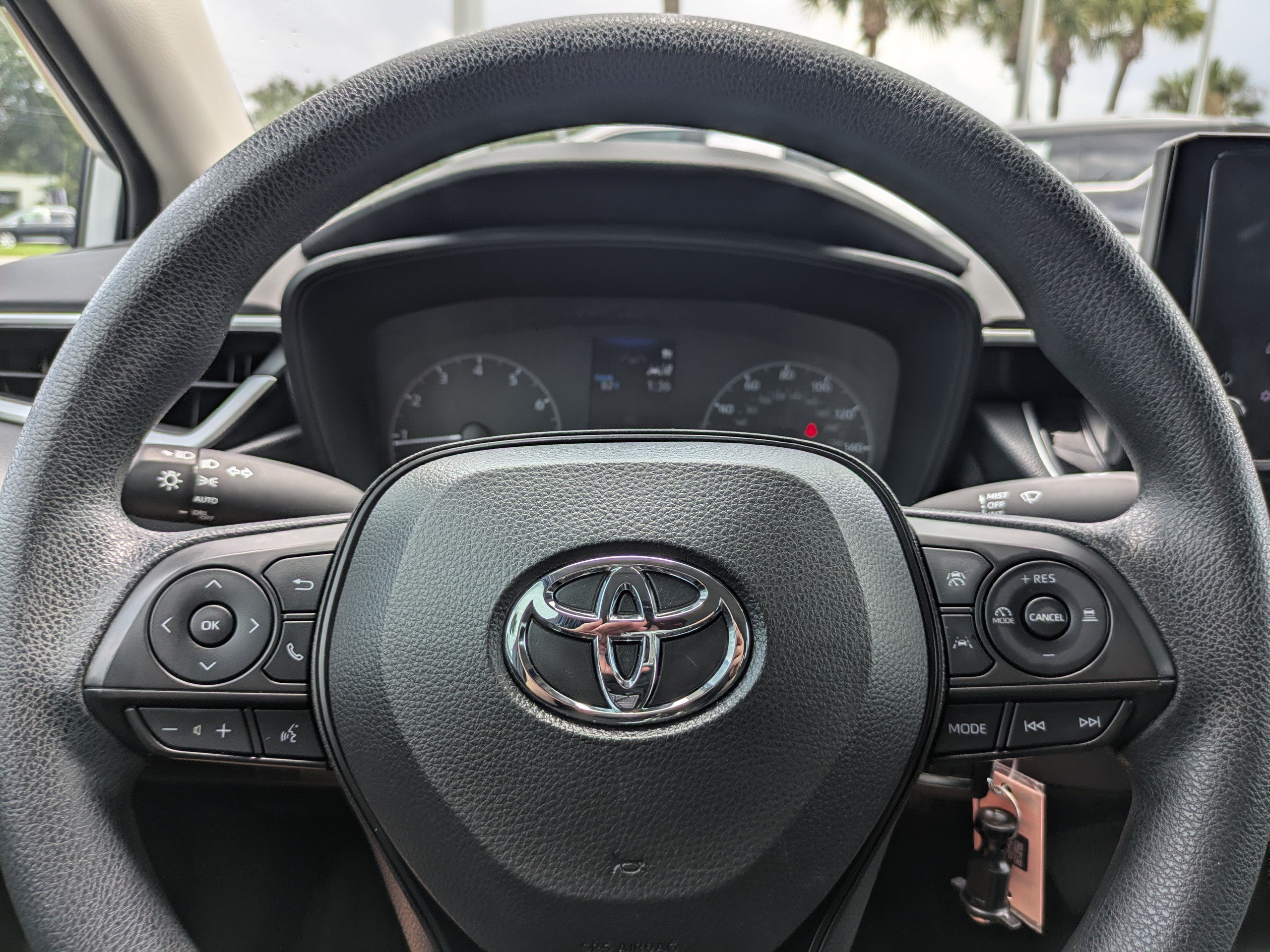 Used 2023 Toyota Corolla LE FWD image 29