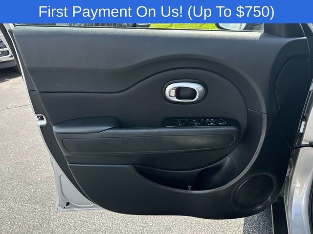 Used 2015 Kia Soul + FWD image 18