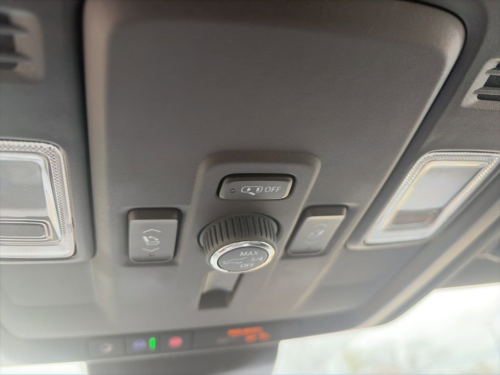 Used 2025 GMC Yukon Denali w/ LPO, Floor Liner Package image 22