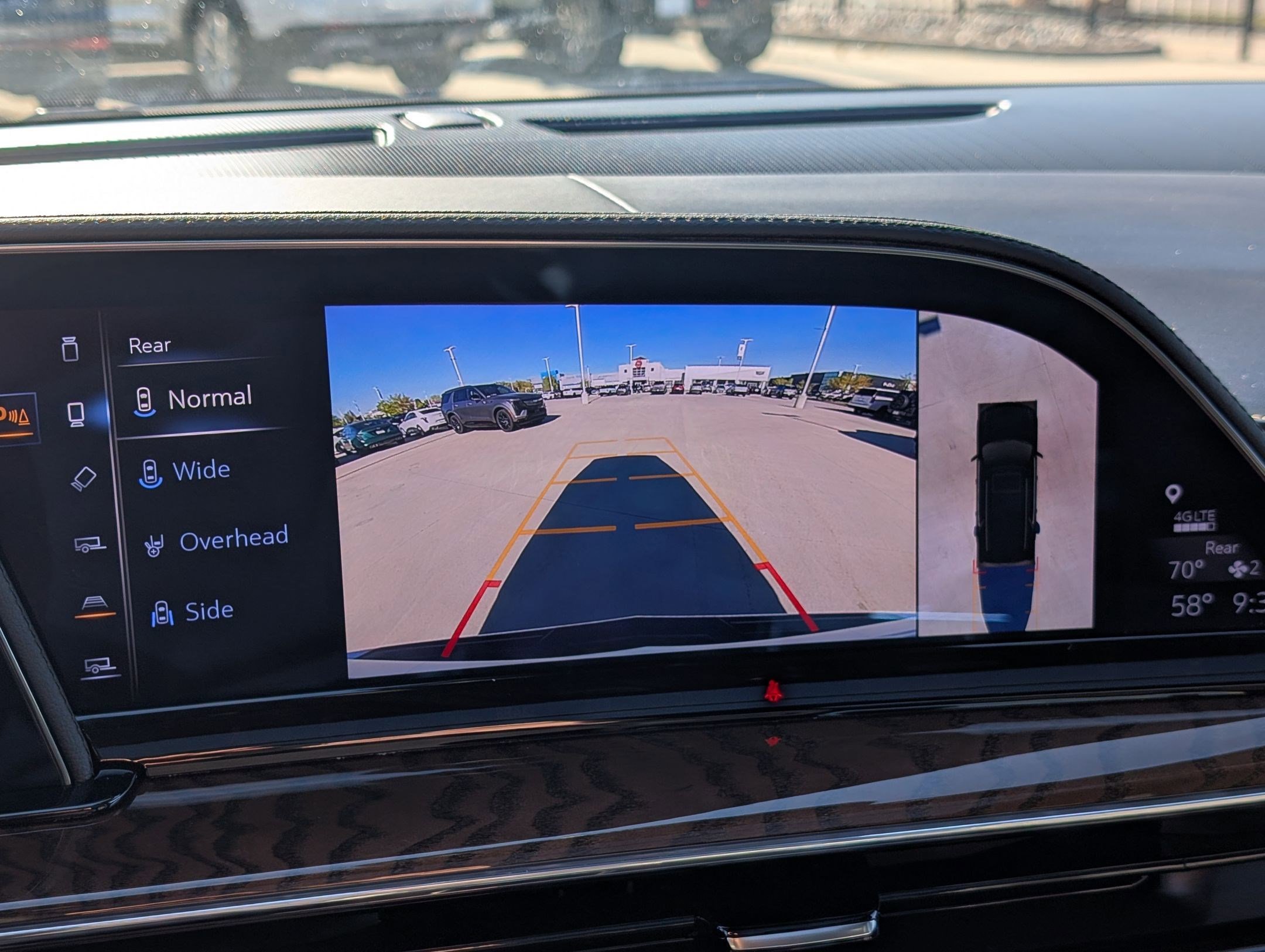 Used 2024 Cadillac Escalade Sport Platinum w/ LPO, ONYX Package image 21