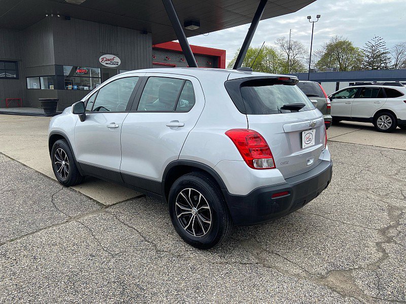 Used 2016 Chevrolet Trax LS AWD/4WD image 2