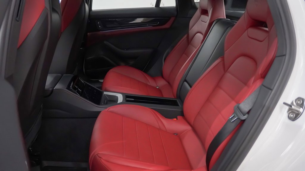 Certified 2025 Porsche Panamera 4 image 18