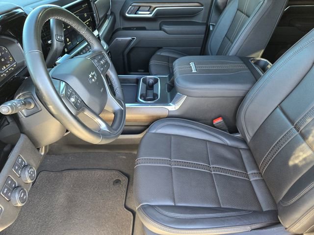 Used 2025 Chevrolet Silverado 2500 High Country w/ Midnight Edition image 14