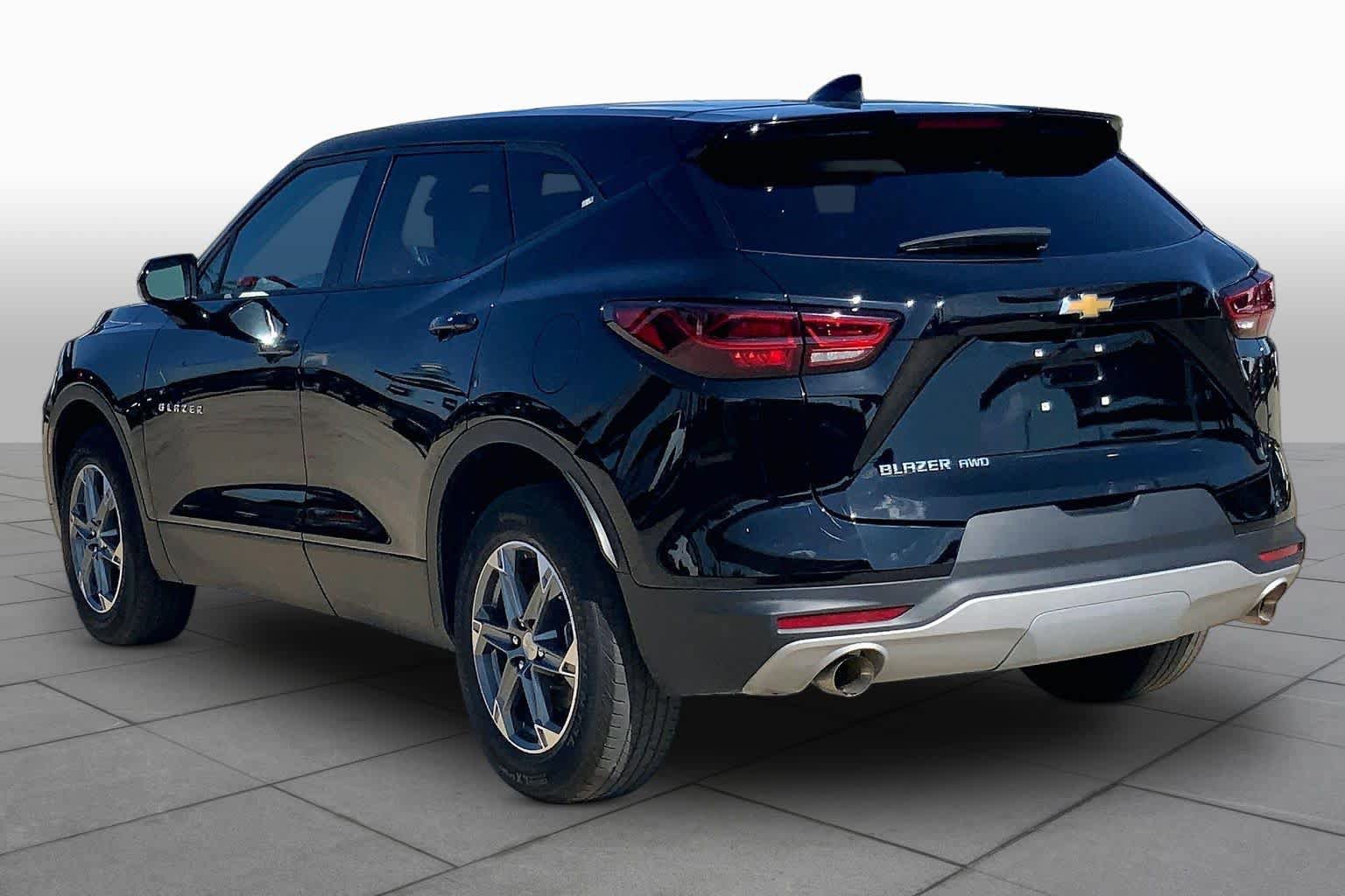 Used 2025 Chevrolet Blazer LT AWD/4WD image 11