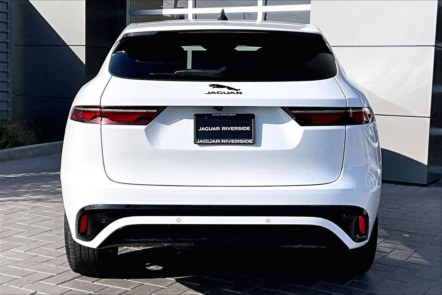 Certified 2025 Jaguar F-PACE R-Dynamic S AWD/4WD image 4