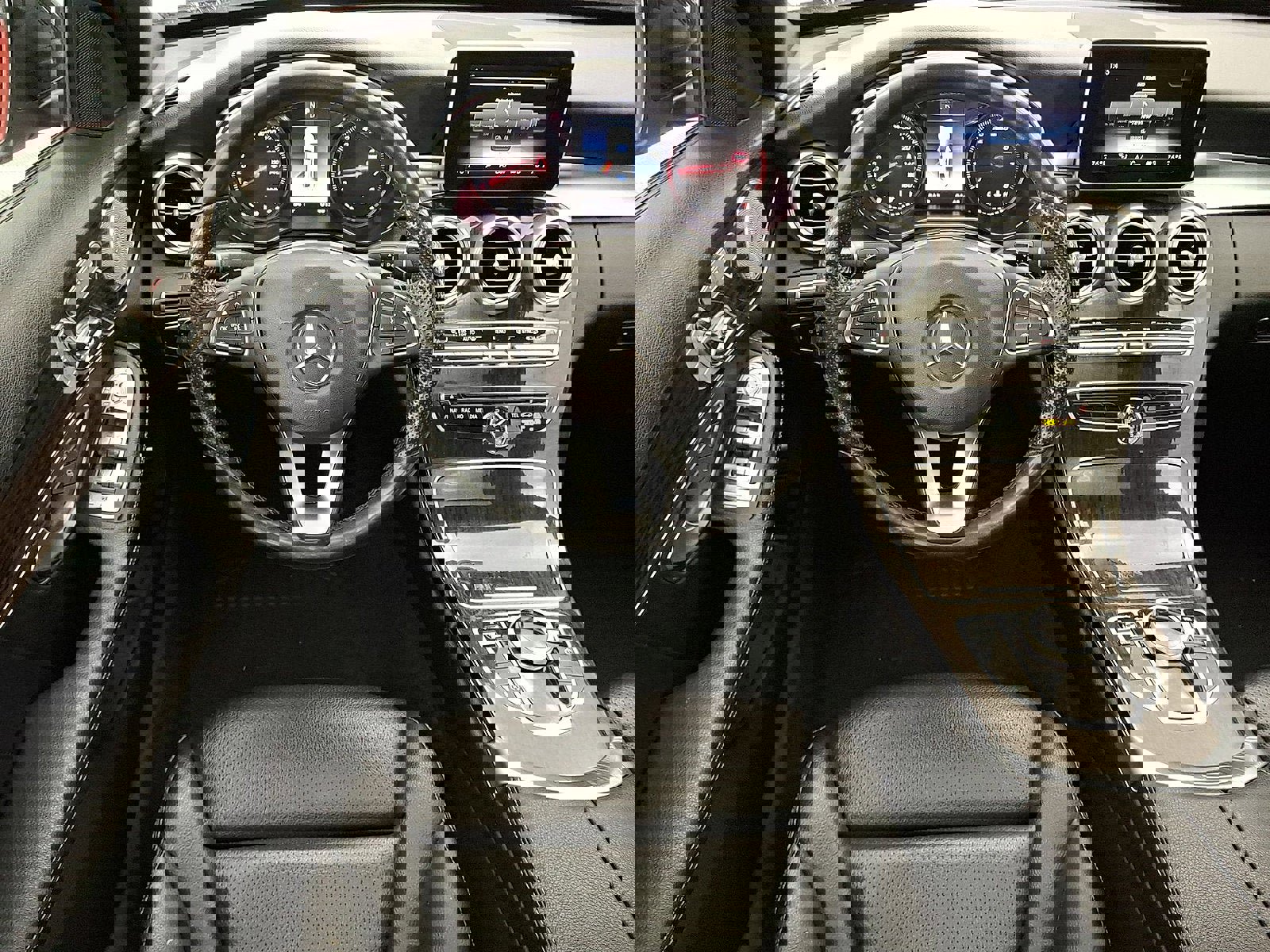 Used 2018 Mercedes-Benz C 300 4MATIC Sedan image 21