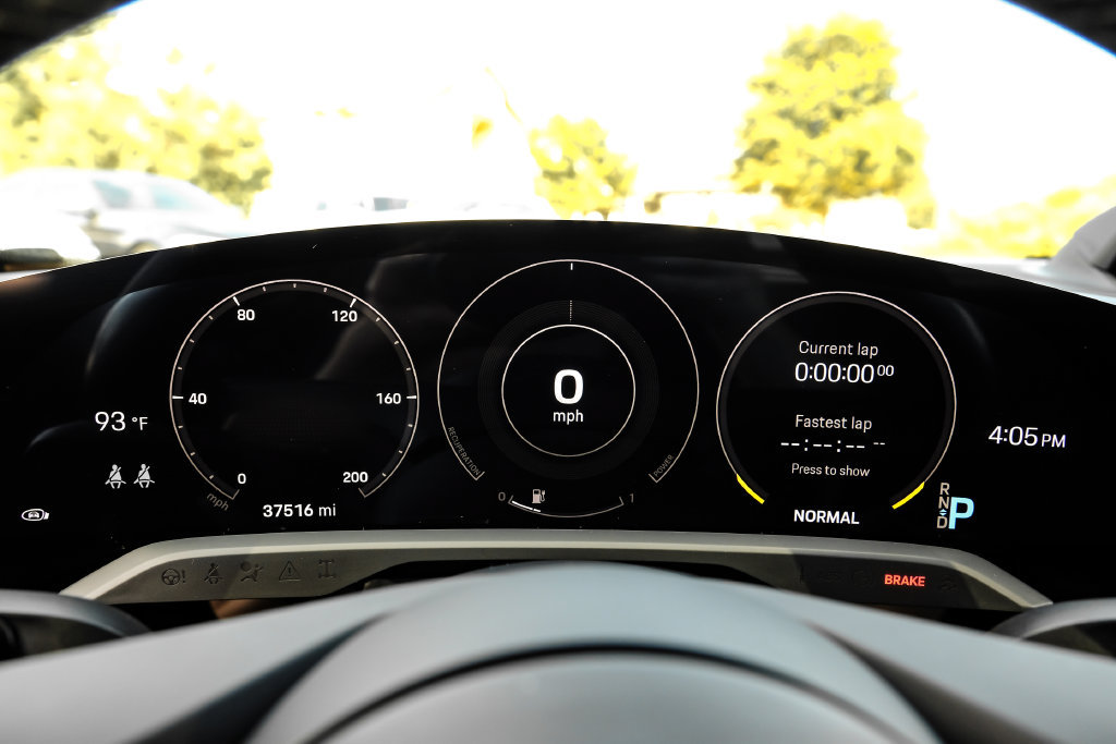 Used 2022 Porsche Taycan GTS AWD/4WD image 16