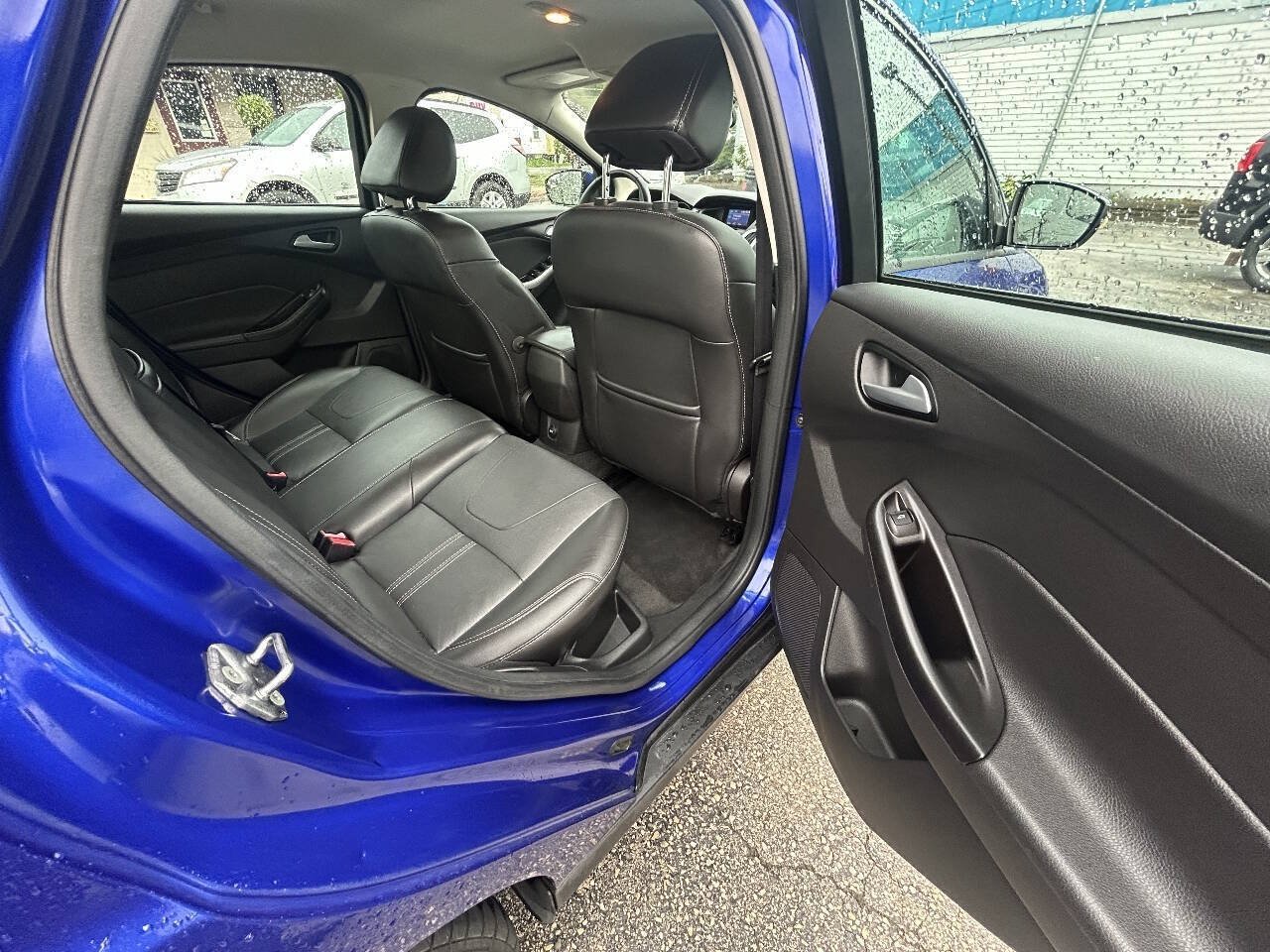 Used 2013 Ford Focus SE FWD image 8