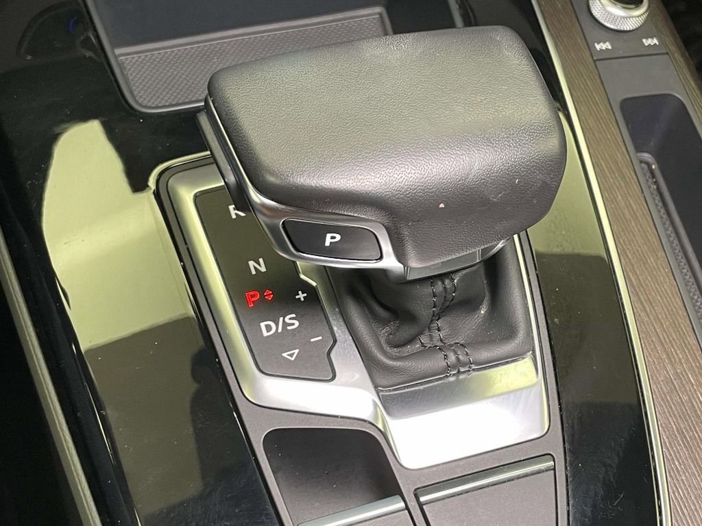 Certified 2022 Audi Q5 2.0T Premium w/ Convenience Package image 32