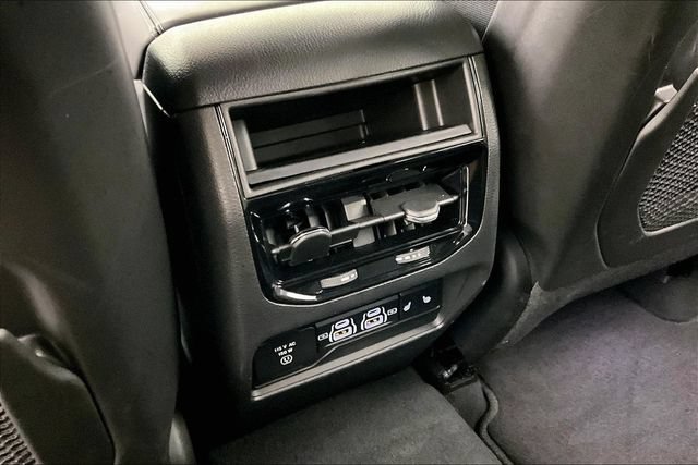 Used 2023 Jeep Grand Cherokee Overland AWD/4WD image 9