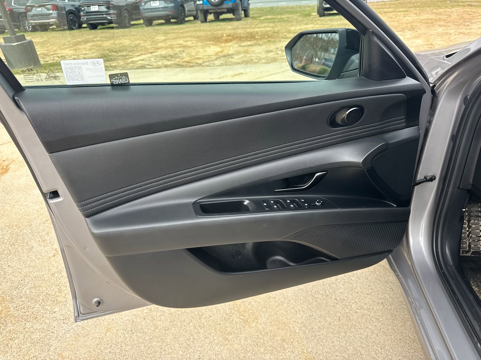 Certified 2025 Hyundai Elantra Sport FWD image 10