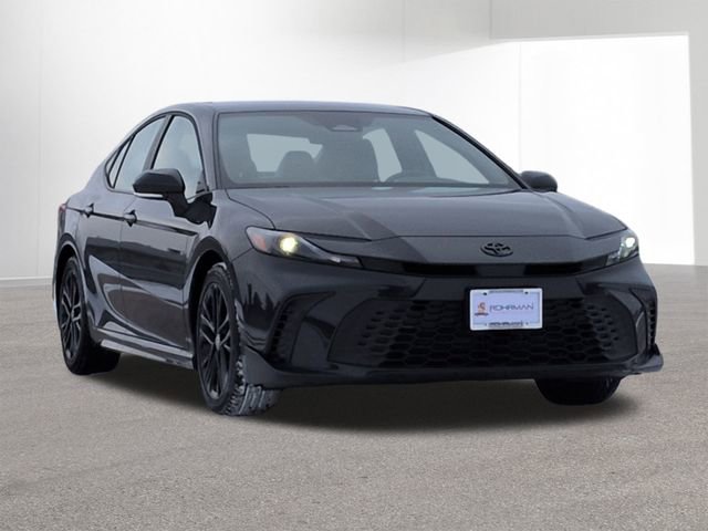 Used 2026 Toyota Camry SE image 3