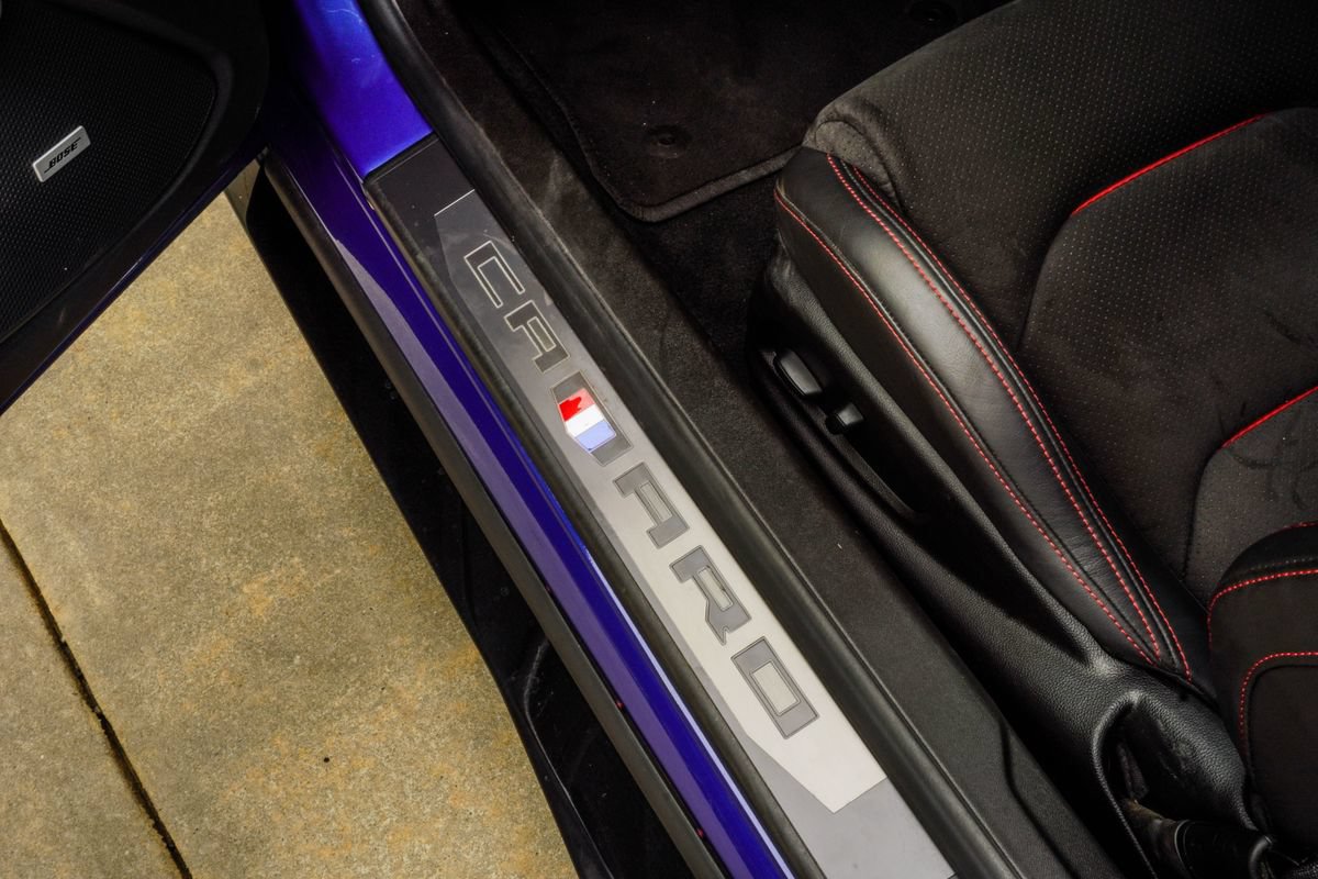 Used 2022 Chevrolet Camaro ZL1 RWD image 31