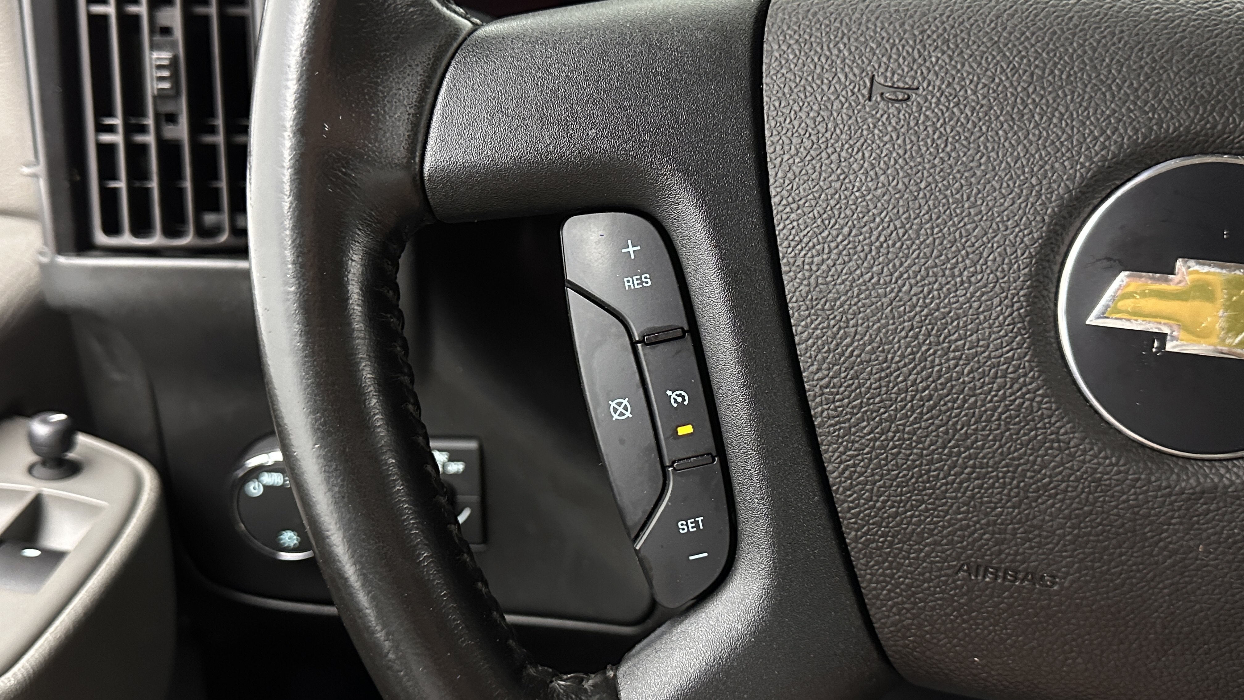 Used 2022 Chevrolet Express 2500 w/ Driver Convenience Package RWD image 15