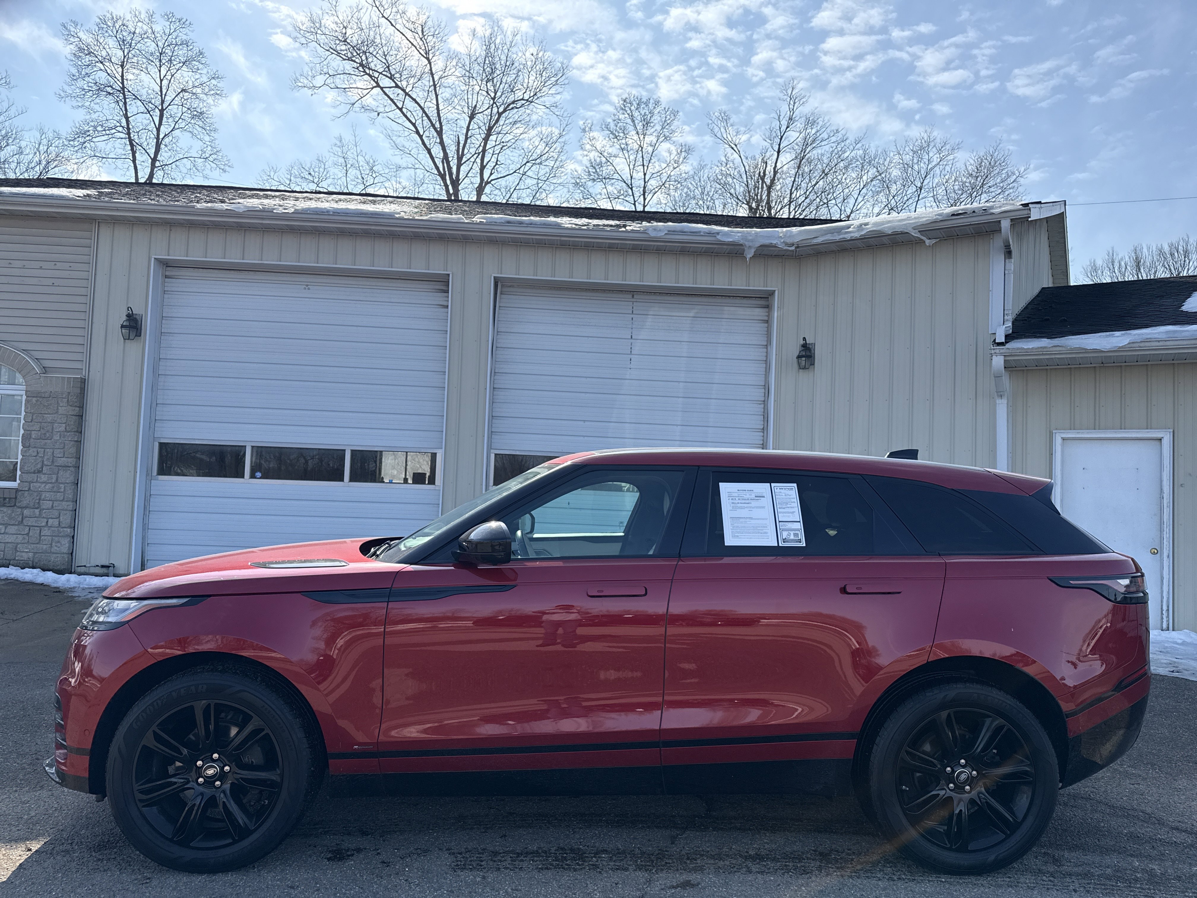 Used 2018 Land Rover Range Rover Velar R-Dynamic SE image 11