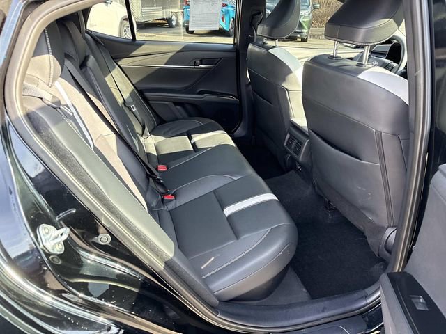 Used 2025 Toyota Camry SE w/ Convenience Package image 11