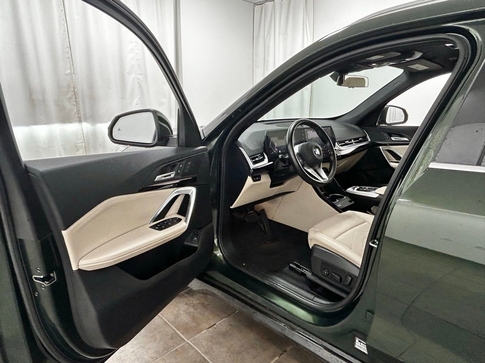 Used 2023 BMW X1 xDrive28i w/ Convenience Package AWD/4WD image 24