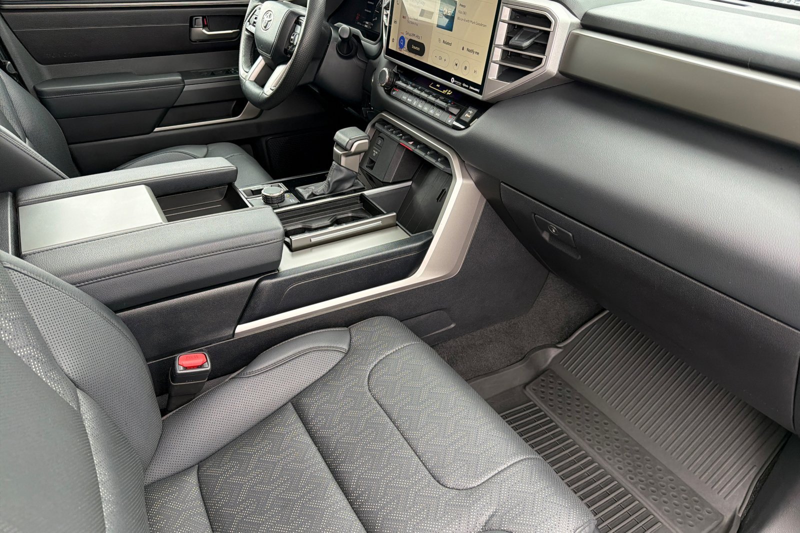 Used 2024 Toyota Sequoia SR5 w/ SR5 Premium Package AWD/4WD image 14