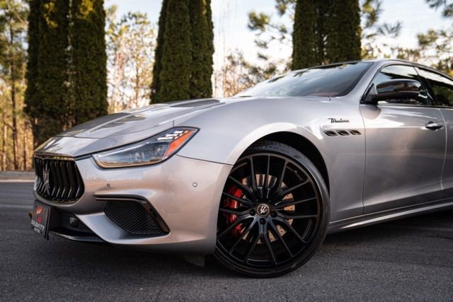 Used 2022 Maserati Ghibli Modena image 3