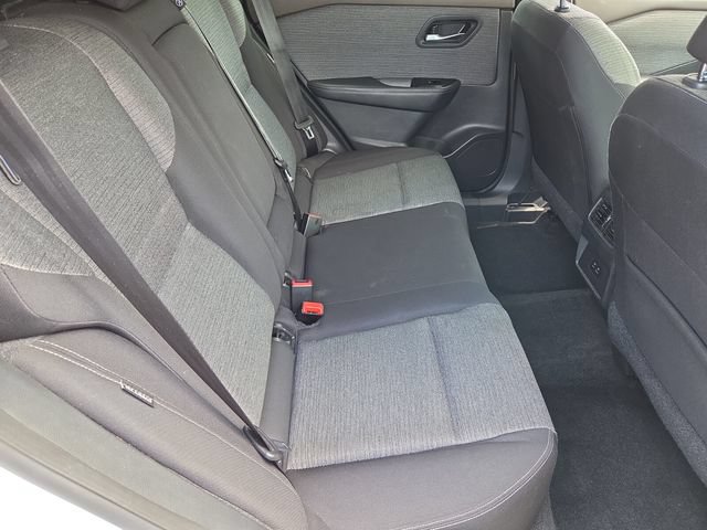 Used 2023 Nissan Rogue SV FWD image 17